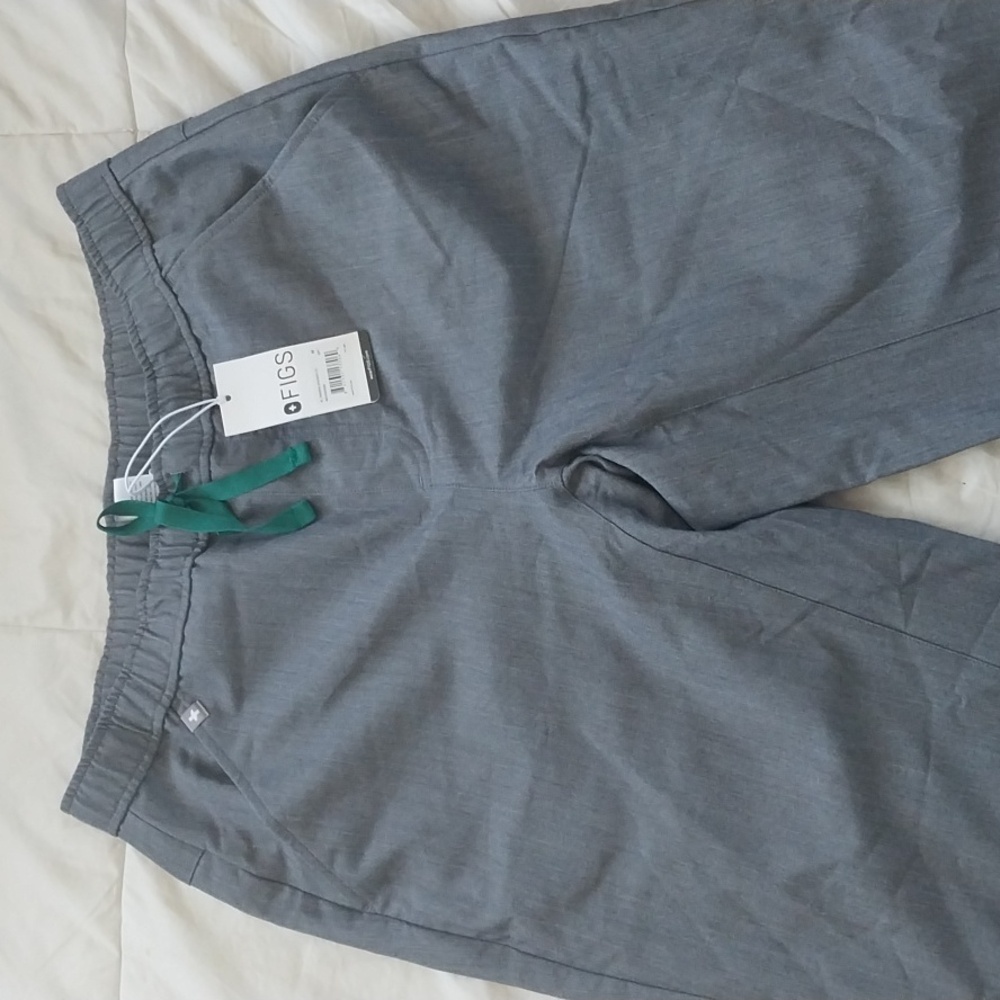 Figs Scrubs Tansen Jogger Graphite Gray Medium Men's nwt